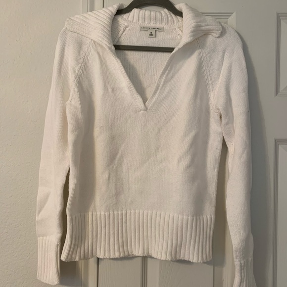 Banana Republic Sweater - Picture 2 of 3